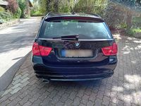 Gebraucht BMW 320 184 PS (135 kW) 2011 Schwarz Coupé