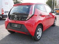 Gebraucht Toyota Aygo 69 PS (50 kW) 2017 Rot Kleinwagen