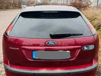 Gebraucht Ford Focus Ghia 100 PS (73 kW) 2005 Andere farben Limousine