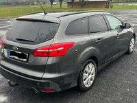 Usado Ford Focus Titanium 150 CV (110 kW) 2015 Gris Familiar