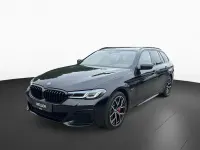 Gebraucht BMW 530e Efficient Dynamics 292 PS (214 kW) 2023 Carbonschwarz (schwarz) Kombi