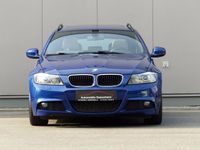 Gebraucht BMW 320 177 PS (130 kW) 2010 Blau Kombi