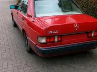Gebraucht Mercedes 190 100 PS (73 kW) 1991 Rot Limousine