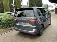 Neu VW Multivan Life 150 PS (110 kW) 2025 Indiumgrau metallic Van