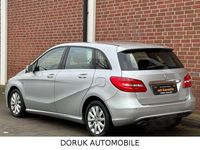 Gebraucht Mercedes B180 122 PS (89 kW) 2012 Silber Van / Kleinbus