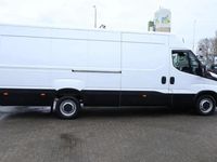 Second-hand Iveco Daily 155 CP (114 kW) 2024 Alb Berlinǎ
