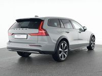 Gebraucht Volvo V60 CC Ultimate 197 PS (144 kW) 2024 Grau Kombi