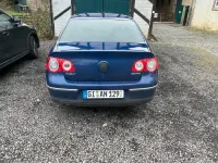 Second-hand VW Passat 105 CP (77 kW) 2007 Albastru Berlinǎ