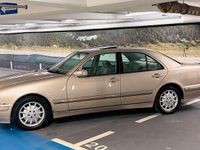 Gebraucht Mercedes E320 224 PS (164 kW) 2001 Gold Limousine