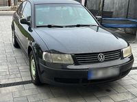 Second-hand VW Passat 101 CP (74 kW) 2000 Negru Berlinǎ