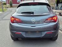 Gebraucht Opel Astra GTC Innovation 140 PS (102 kW) 2011 Grau Coupé
