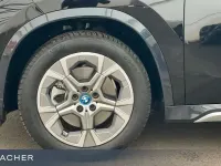 Gebraucht BMW iX1 xLine 200 kW (272 PS) 2023 Schwarz uni SUV