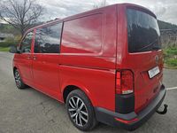 Gebraucht VW T6.1 150 PS (110 kW) 2021 Rot Van