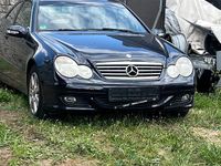 Gebraucht Mercedes C180 147 PS (108 kW) 2004 Blau Coupé