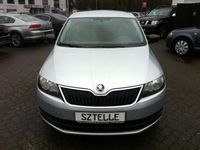 Gebraucht Skoda Rapid Active 105 PS (77 kW) 2015 Silber Limousine