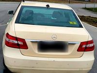 Gebraucht Mercedes E200 136 PS (100 kW) 2012 Beige Limousine