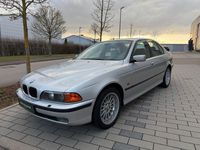 Second-hand BMW 523 170 CP (125 kW) 2000 Argintiu Berlinǎ