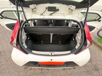 Gebraucht Toyota Aygo 72 PS (52 kW) 2019 Weiß Kleinwagen