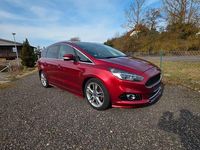 Gebraucht Ford S-MAX Titanium 179 PS (131 kW) 2017 Rot Van / Kleinbus