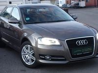 Gebraucht Audi A3 Ambiente 105 PS (77 kW) 2011 Grau Kleinwagen