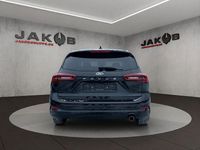 Gebraucht Ford Focus Titanium 155 PS (114 kW) 2025 Schwarz Limousine