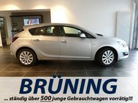 Gebraucht Opel Astra 140 PS (102 kW) 2013 Silber metallic Limousine