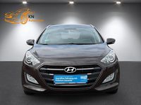 Gebraucht Hyundai i30 110 PS (80 kW) 2017 Braun Kombi