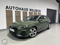 Neu Audi A3 S-Line 150 PS (110 kW) 2025 Distriktgrün Limousine