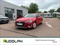 Gebraucht Audi A3 Advanced 110 PS (80 kW) 2022 Tangorot metallic Limousine