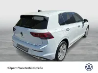 Gebraucht VW Golf VIII Style 131 PS (96 kW) 2024 Weiß Limousine