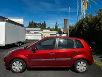 Używany Ford Fiesta 80 KM (58 kW) 2007 Czerwony Hatchback