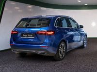Gebraucht Mercedes B200 Advanced 150 PS (110 kW) 2023 Blau / spektralblau Van / Kleinbus