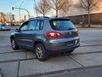 Gebraucht VW Tiguan Style 140 PS (102 kW) 2011 Grau SUV