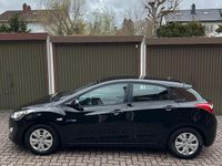 Gebraucht Hyundai i30 135 PS (99 kW) 2014 Schwarz Kleinwagen