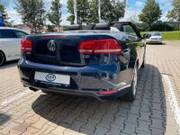 Gebraucht VW Eos 122 PS (89 kW) 2011 Blau Cabrio