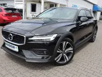 Gebraucht Volvo V60 CC Pro 190 PS (139 kW) 2020 Onyx black Kombi