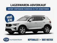 Neu Volvo XC40 Plus 163 PS (119 kW) 2026 Grau (vapour grey / metallic) SUV