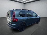 Gebraucht Dacia Jogger 101 PS (74 kW) 2024 Grün Van / Kleinbus