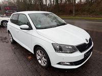 Gebraucht Skoda Fabia Joy 75 PS (55 kW) 2016 Weiß Limousine