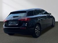 Gebraucht Mercedes A180 136 PS (100 kW) 2023 Schwarz Limousine