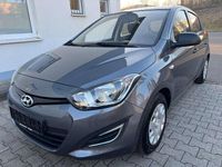 Gebraucht Hyundai i20 Edition 86 PS (63 kW) 2014 Star dust / met Kleinwagen