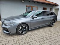 Gebraucht VW Passat R-line 150 PS (110 kW) 2025 Grau Kombi