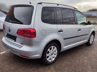 Gebraucht VW Touran 105 PS (77 kW) 2014 Silber Van / Kleinbus