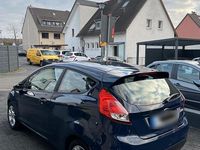 Gebraucht Ford Fiesta 60 PS (44 kW) 2014 Blau Kleinwagen