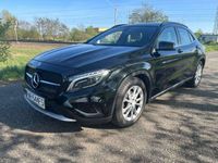 gebraucht Mercedes GLA180 (CDI) d 7G-DCT AMG Line Led Full Ambiente