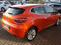 Gebraucht Renault Clio V Intens 91 PS (66 kW) 2021 Valencia orange metallic Kleinwagen