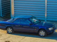 Gebraucht Mercedes E200 136 PS (100 kW) 1995 Blau Cabrio