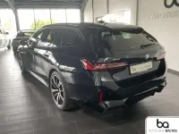 Gebraucht BMW 540 M Sport 303 PS (222 kW) 2024 Carbonschwarzmet. Kombi