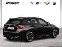 Gebraucht BMW M135 Performance 300 PS (220 kW) 2025 Saphirschwarz Kleinwagen