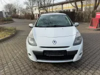 Gebraucht Renault Clio II Dynamique 75 PS (55 kW) 2009 Weiß Limousine